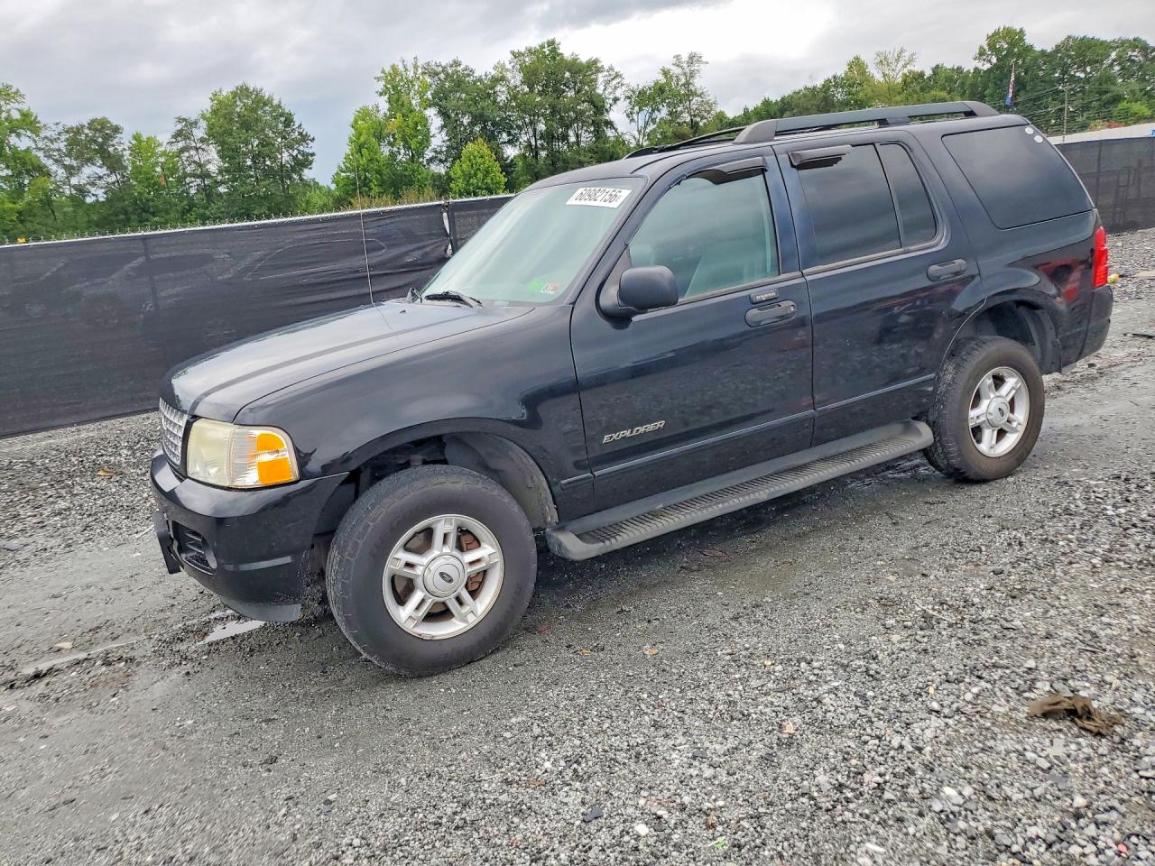 2005 Ford Explorer XLT, VIN 1FMZU73K15UA74377 — Перед
