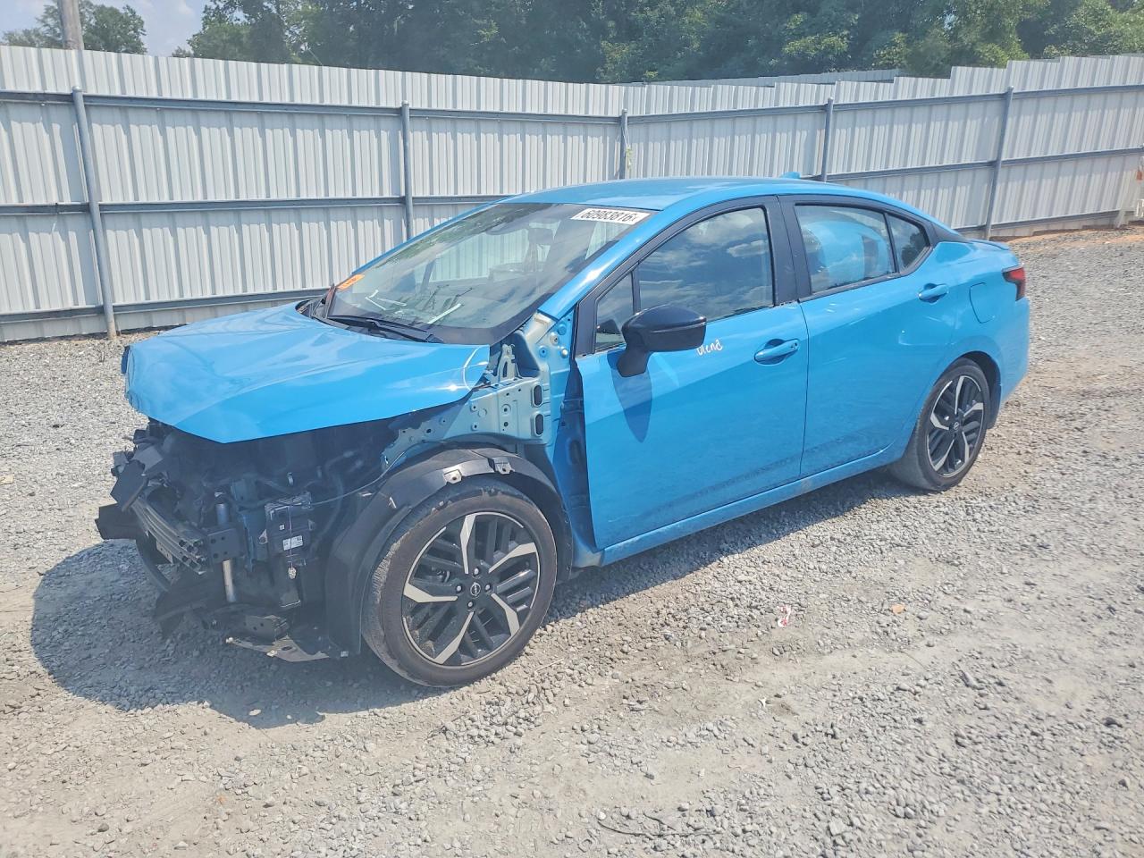 2025 Nissan Versa SR, VIN 3N1CN8FV4SL835463 — Перед