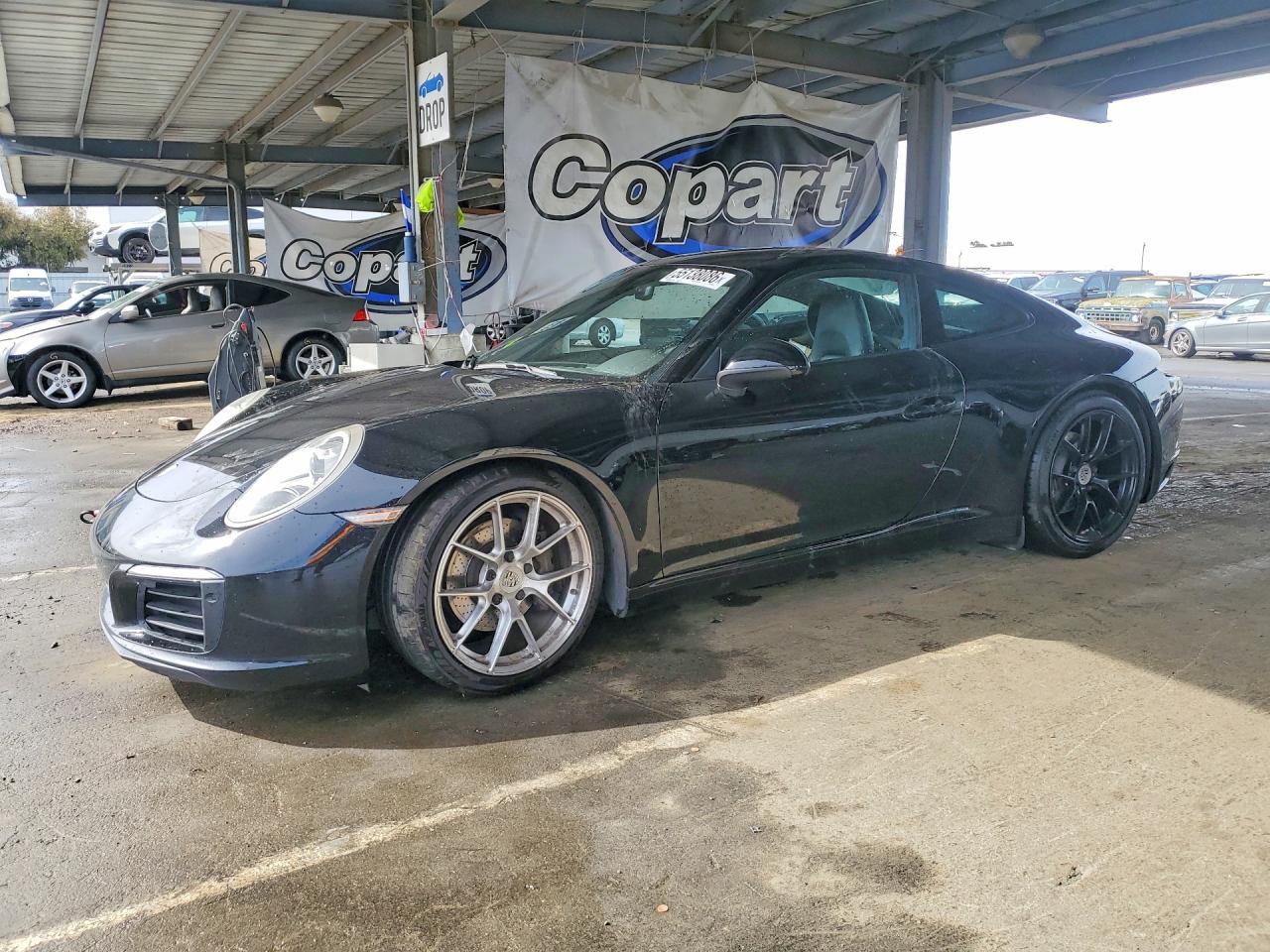 2017 Porsche 911 Carrera, VIN WP0AA2A91HS108315 — Rear end