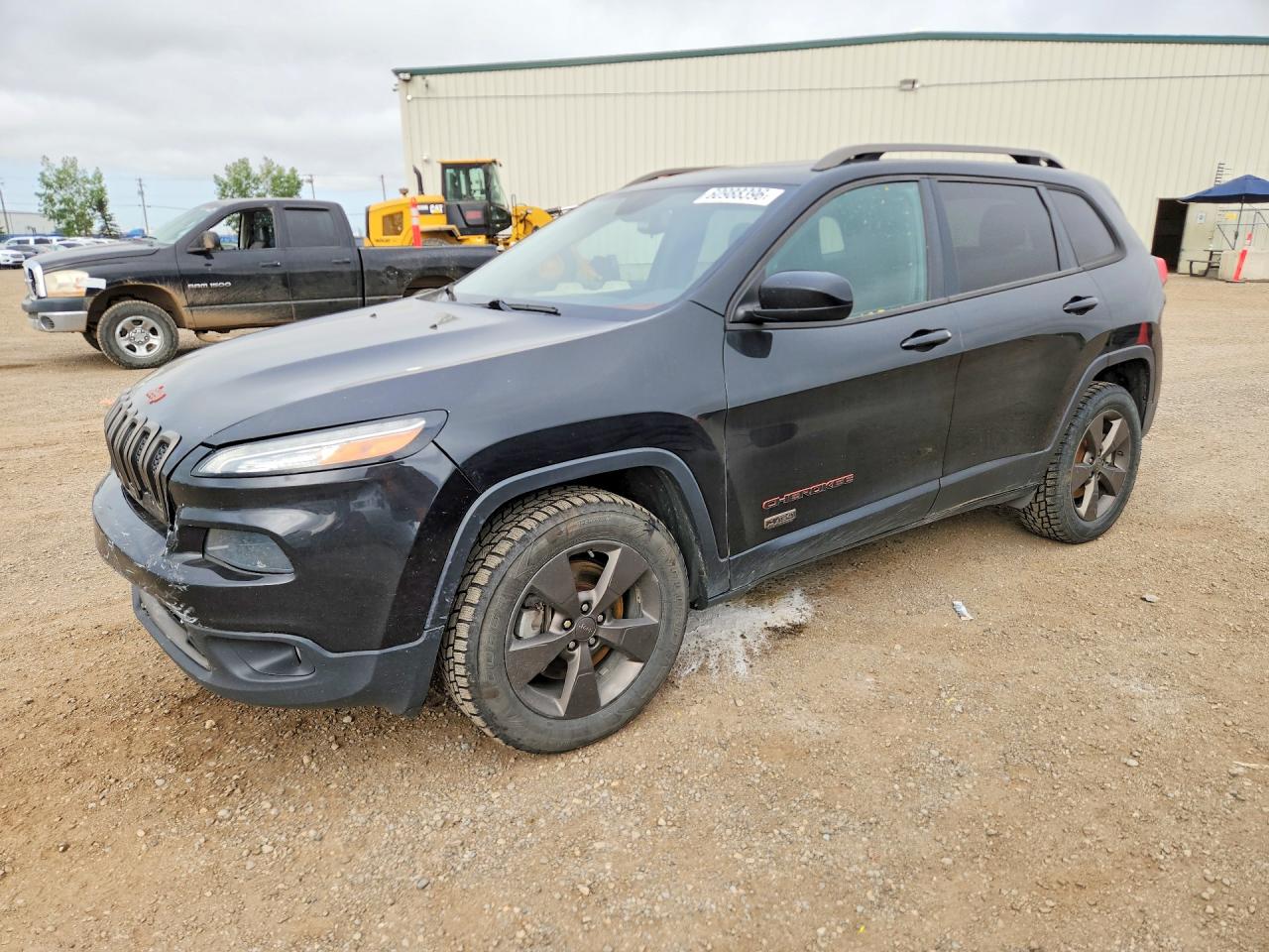 2016 Jeep Cherokee Latitude, VIN 1C4PJMCB8GW308427 — Перед