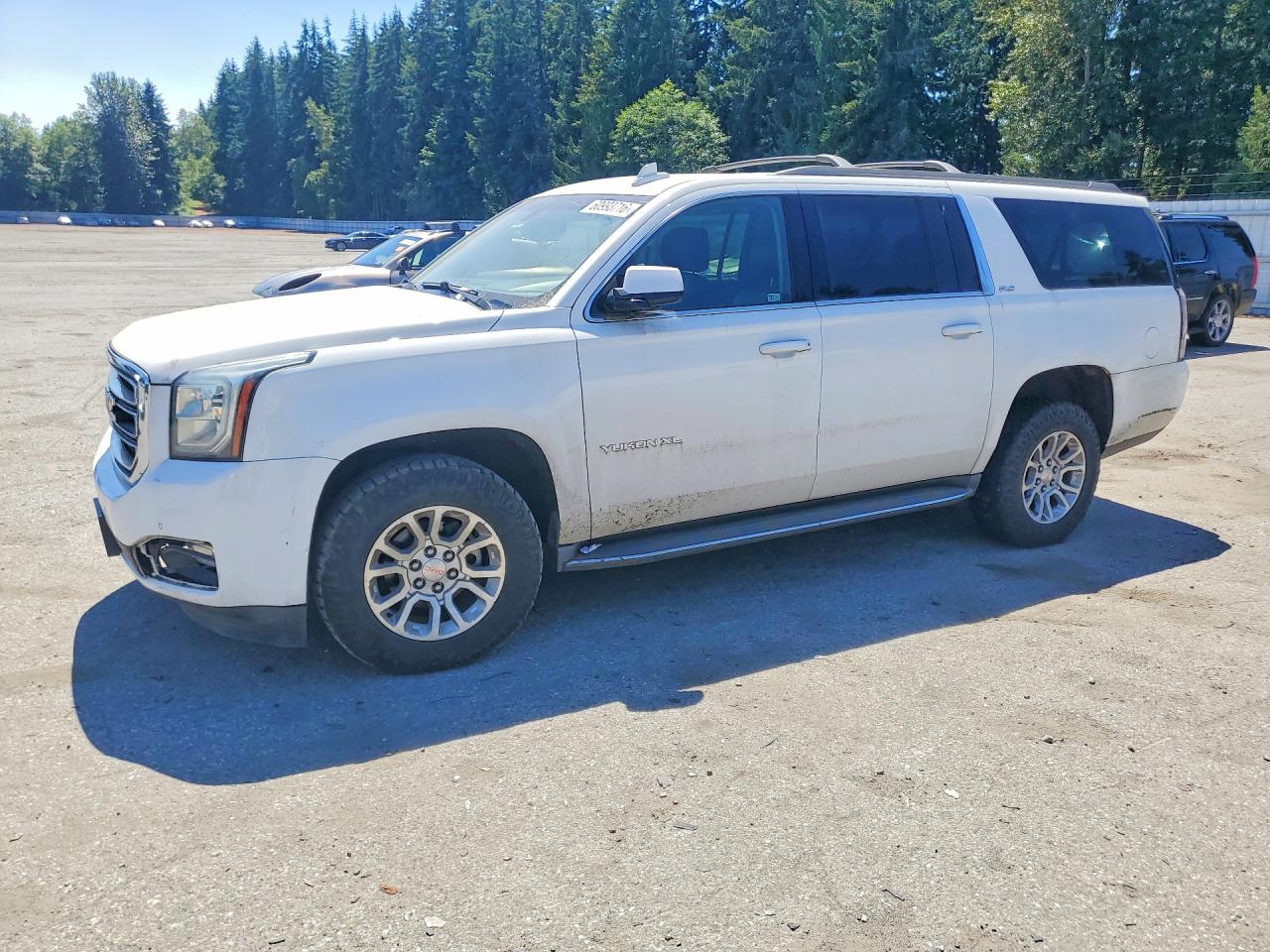 2015 GMC Yukon XL SLE, VIN 1GKS2GKC0FR651351 — Rear end