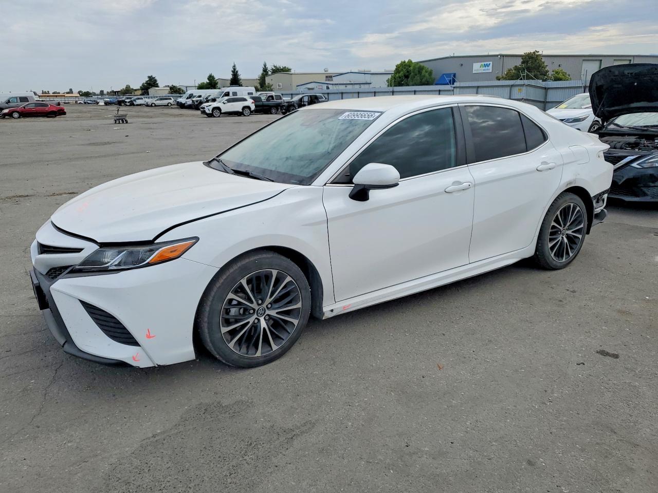 2020 Toyota Camry SE, VIN 4T1G11AK1LU312046 — Rear end