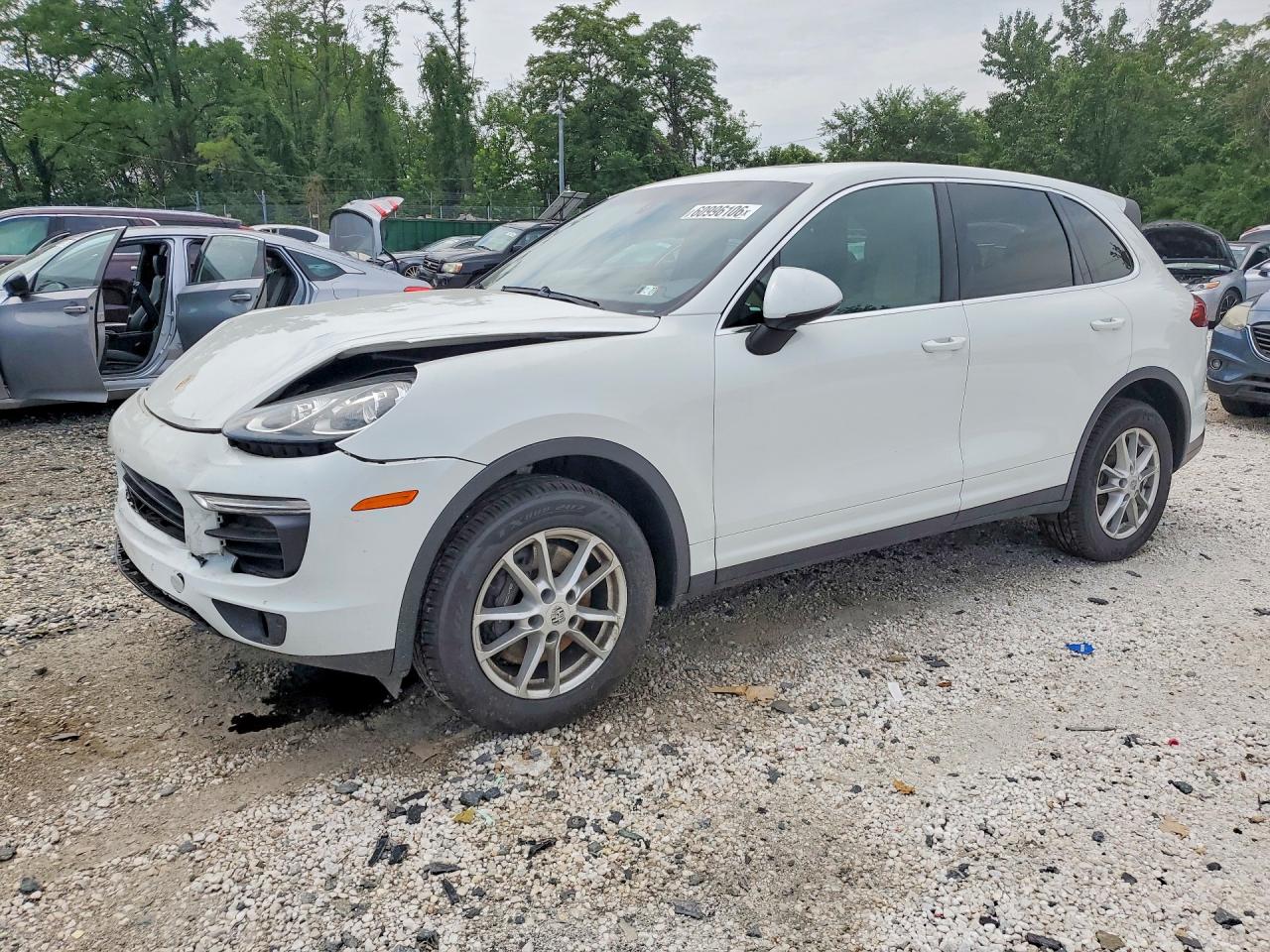 2016 Porsche Cayenne, VIN WP1AA2A27GLA05264 — Front end