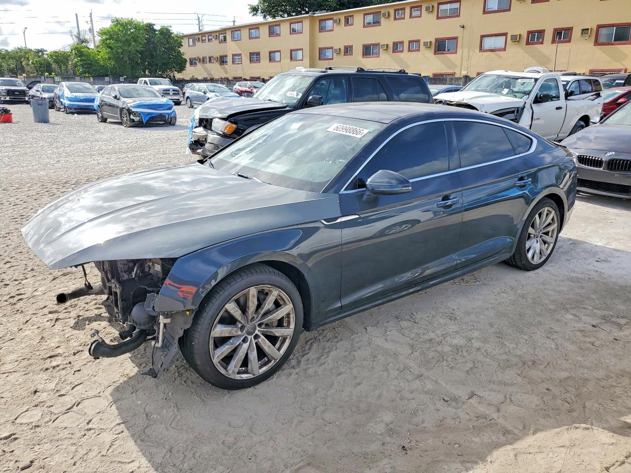 2018 Audi A5 Sportback Premium Plus, VIN WAUBNCF54JA036068 — Перед