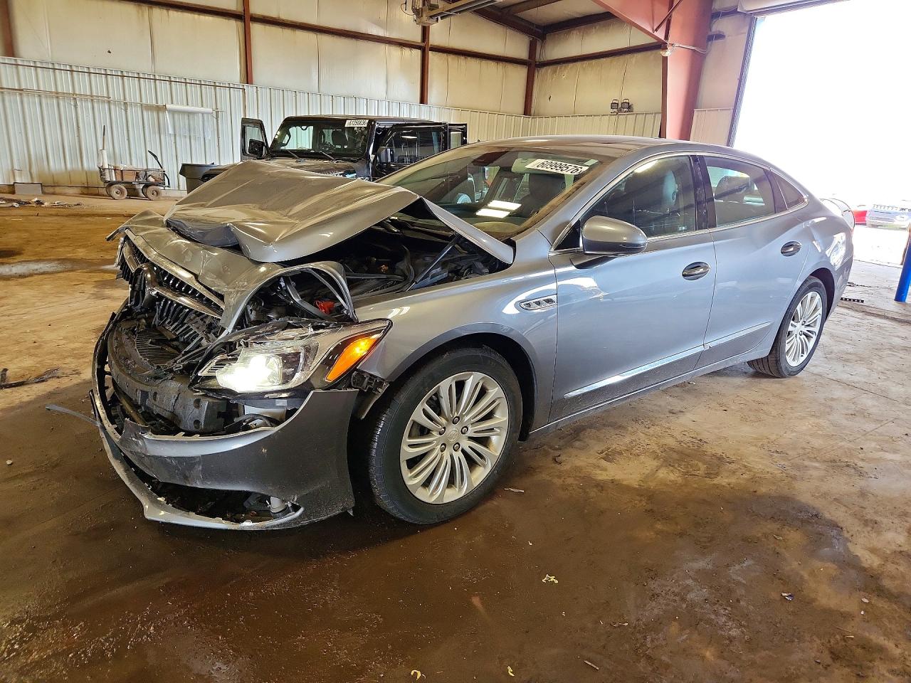 2018 Buick LaCrosse Premium, VIN 1G4ZR5SZ8JU147016 — Front end