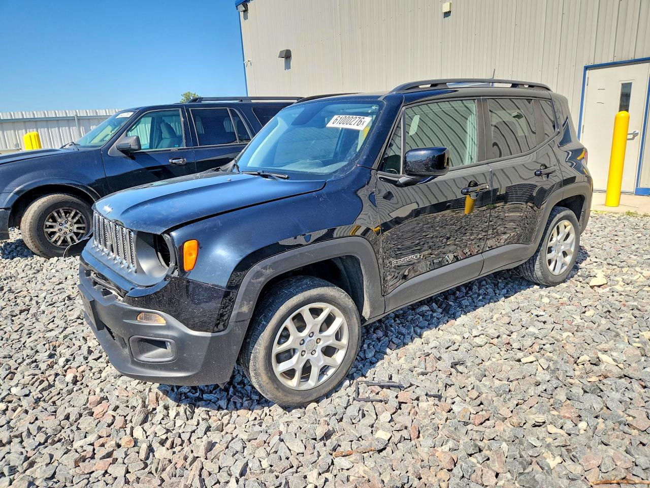 2018 Jeep Renegade Latitude, VIN ZACCJBBB0JPH74412 — Front end