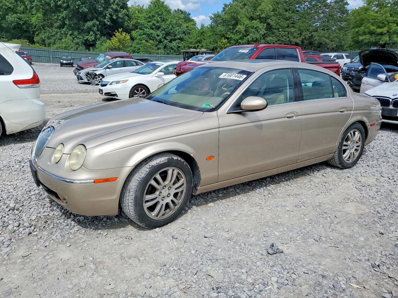 2005 Jaguar S-Type, VIN SAJWA01T15FN20150 — Днище