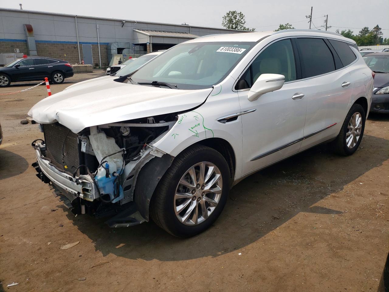 2021 Buick Enclave Premium, VIN 5GAEVBKW6MJ196063 — Front end