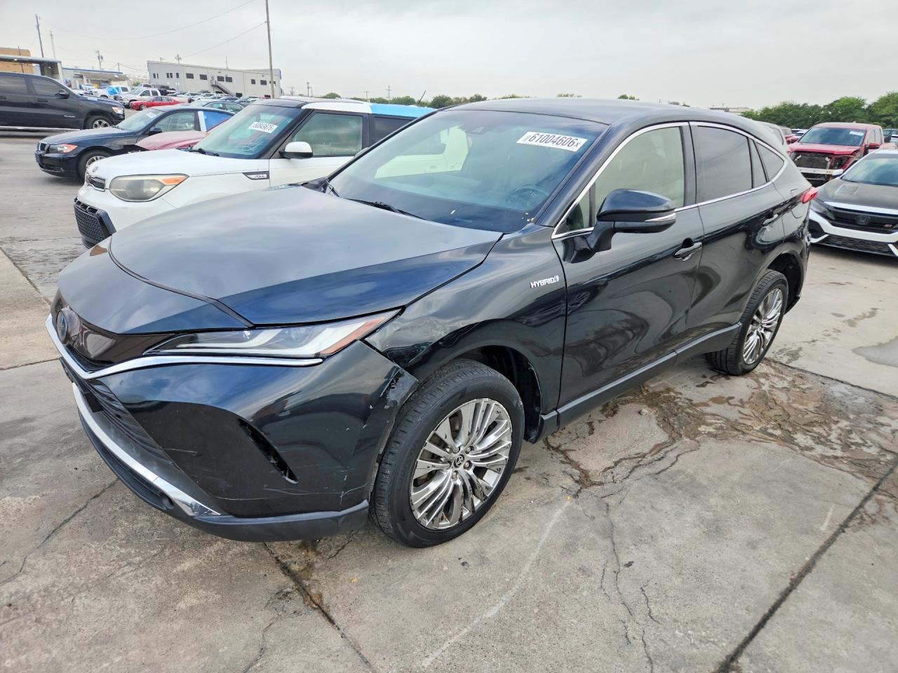 2021 Toyota Venza XLE, VIN JTEAAAAHXMJ044000 — Side