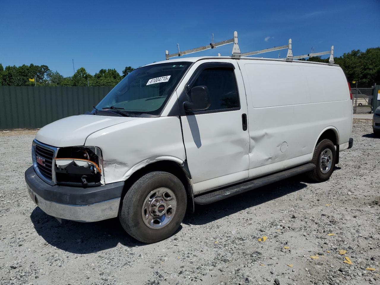 2016 GMC Savana Cargo, VIN 1GTW7AFF1G1904371 — Front end
