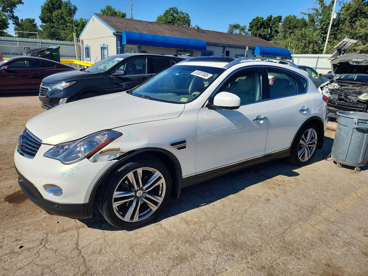2011 Infiniti EX Journey, VIN JN1AJ0HR1BM853140 — Side