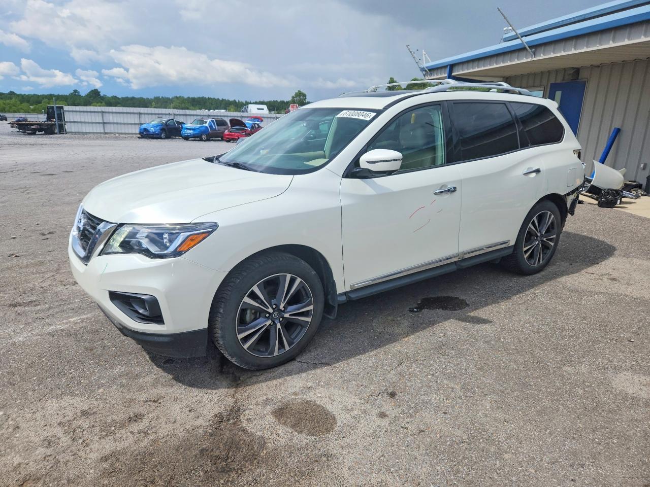 2020 Nissan Pathfinder Platinum, VIN 5N1DR2DN3LC623233 — Rear end