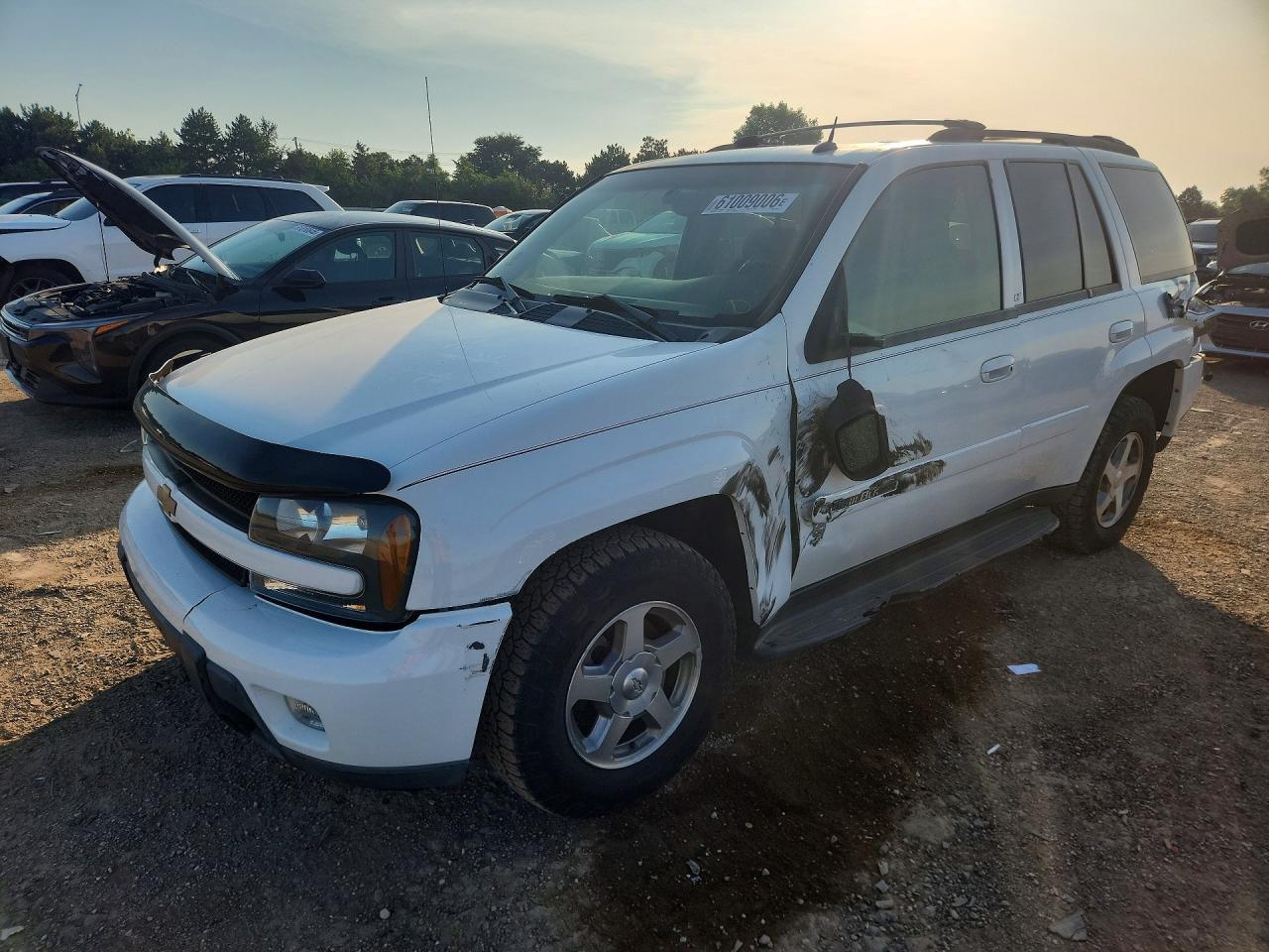 2004 Chevrolet TrailBlazer LT, VIN 1GNDT13S242103899 — Side