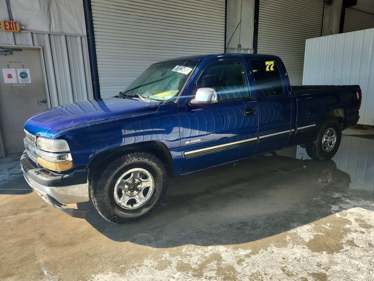 2002 Chevrolet Silverado 1500 LS, VIN 2GCEC19V921282065 — Зад