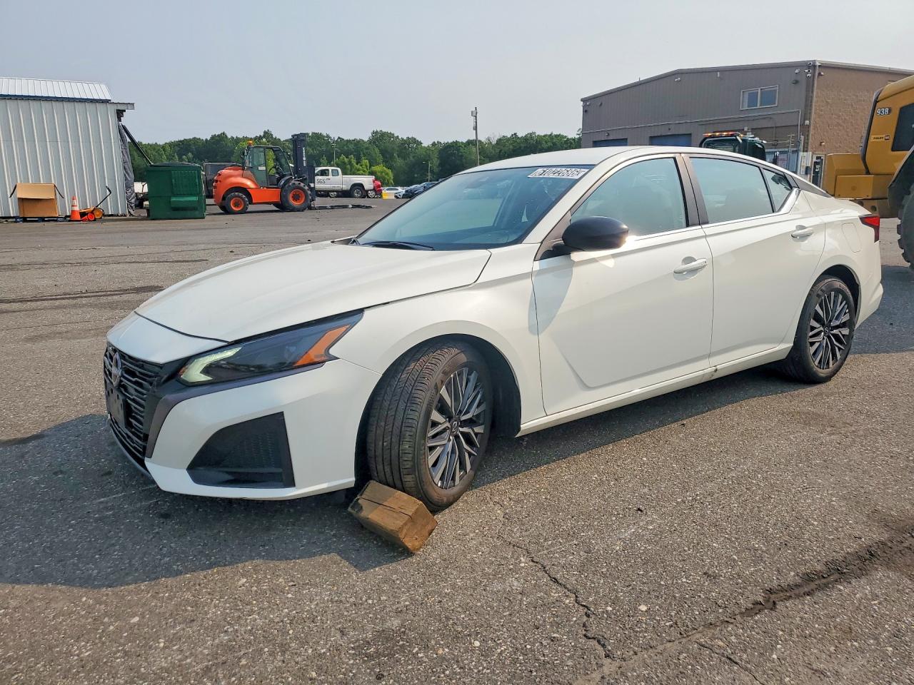 2026 Nissan Altima SV, VIN 1N4BL4DV7TN311757 — Front end
