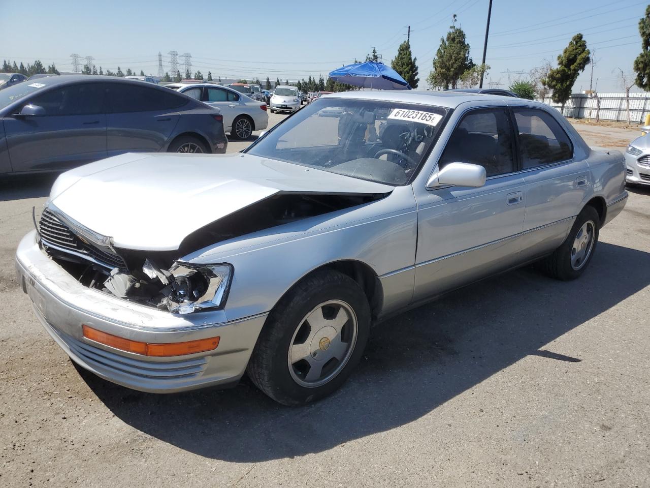 1991 Lexus LS 400, VIN JT8UF11E4M0055233 — Front end