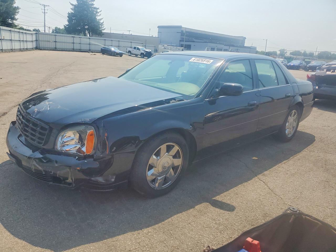 2002 Cadillac DeVille DTS, VIN 1G6KF57922U280687 — Front end