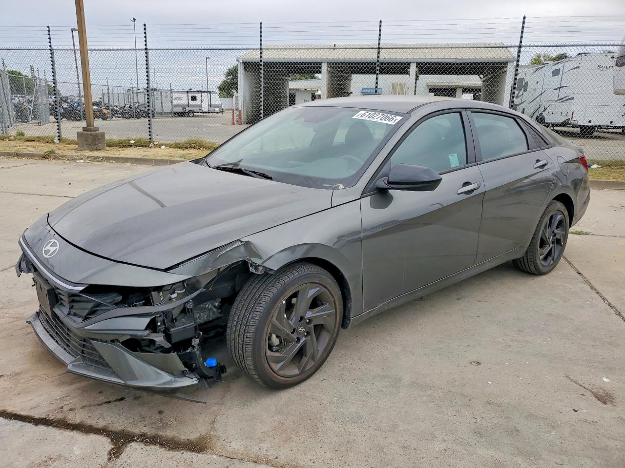 2026 Hyundai Elantra SEL Sport, VIN KMHLM4DG4TU138956 — Front end