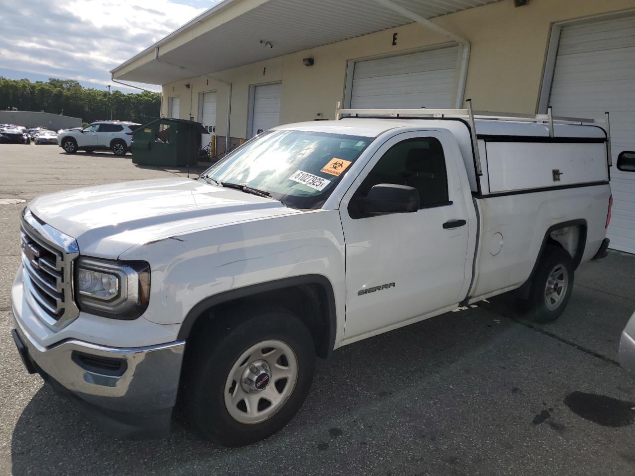 2018 GMC Sierra 1500, VIN 1GTN1LEC9JZ903171 — Normal wear