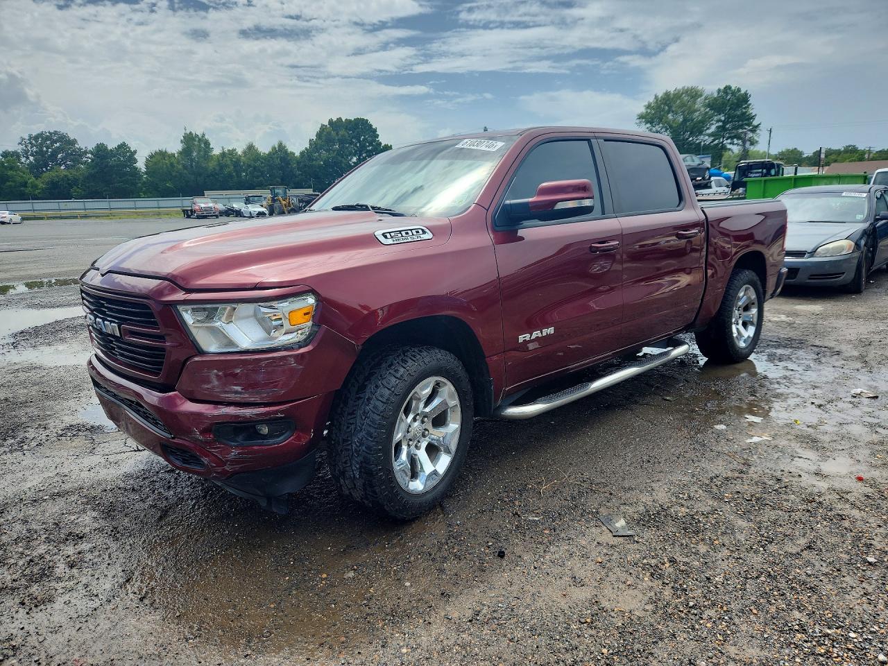 2020 Ram 1500 Big Horn, VIN 1C6SRFFT2LN114552 — Front end
