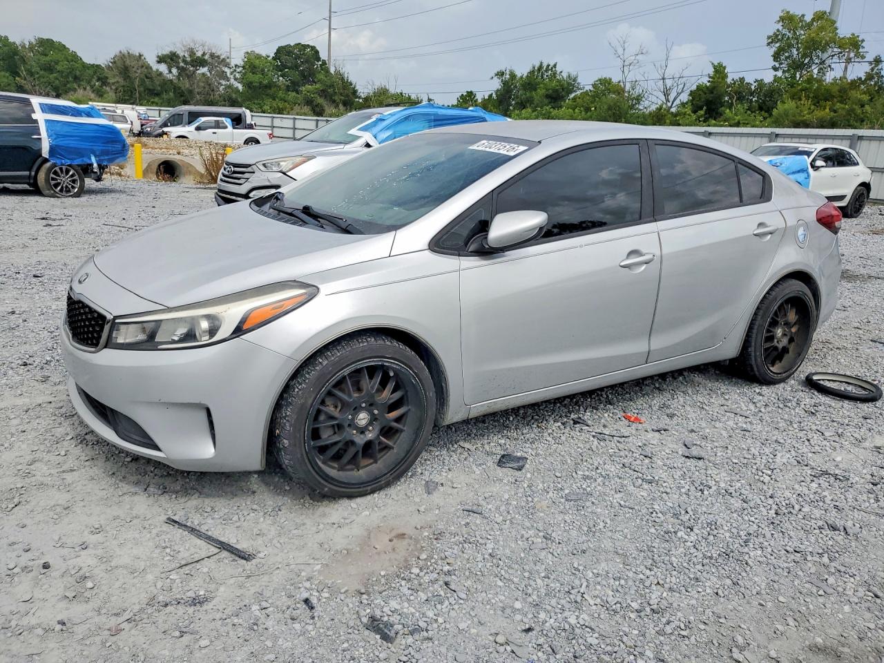 2017 Kia Forte LX, VIN 3KPFK4A78HE025173 — Minor dents and scratches