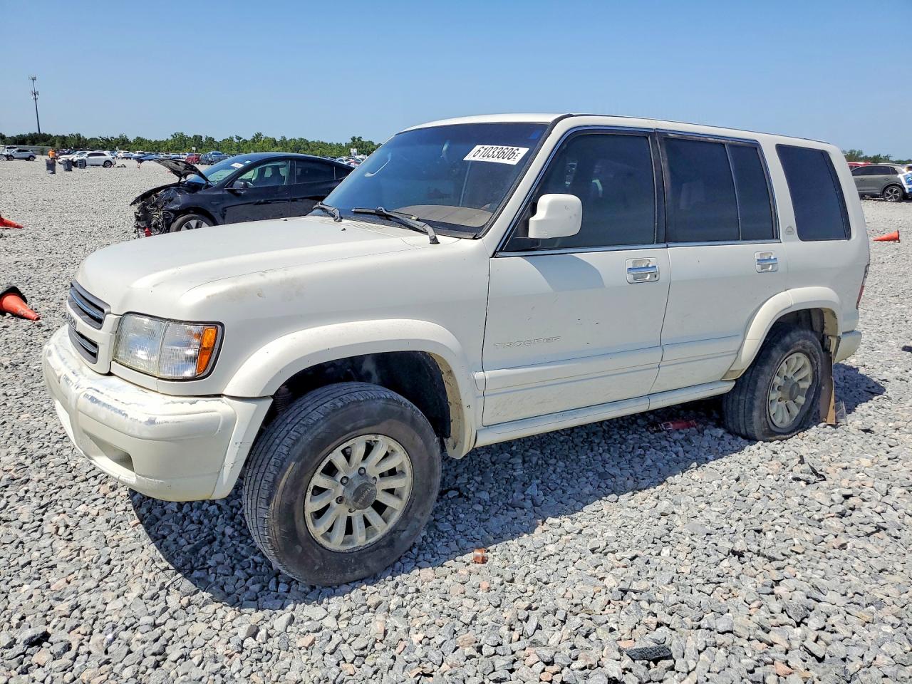 2001 Isuzu Trooper S, VIN JACDJ58X917J13210 — Rear end