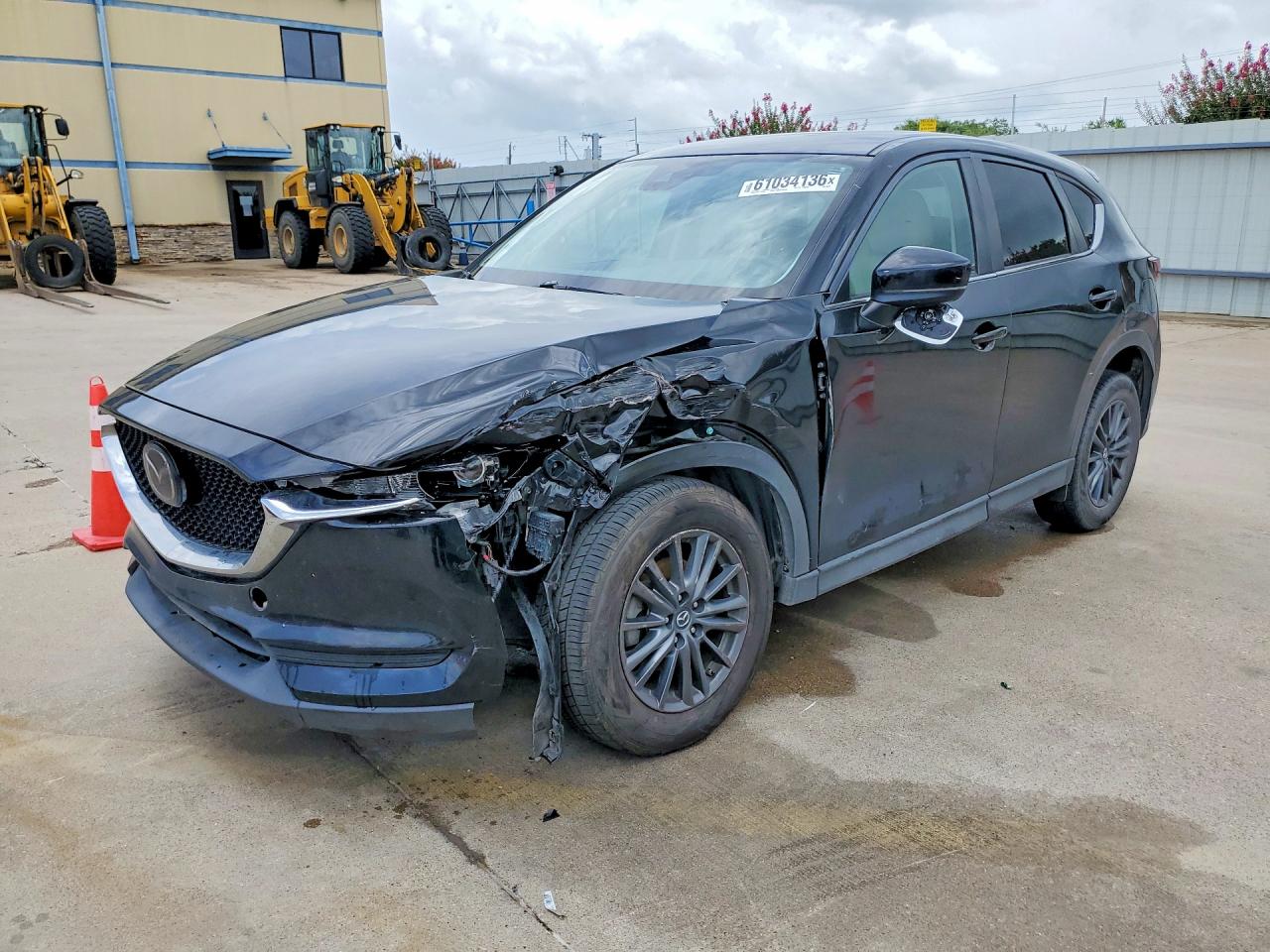 2019 Mazda CX-5 Touring, VIN JM3KFACM2K1561056 — Front end