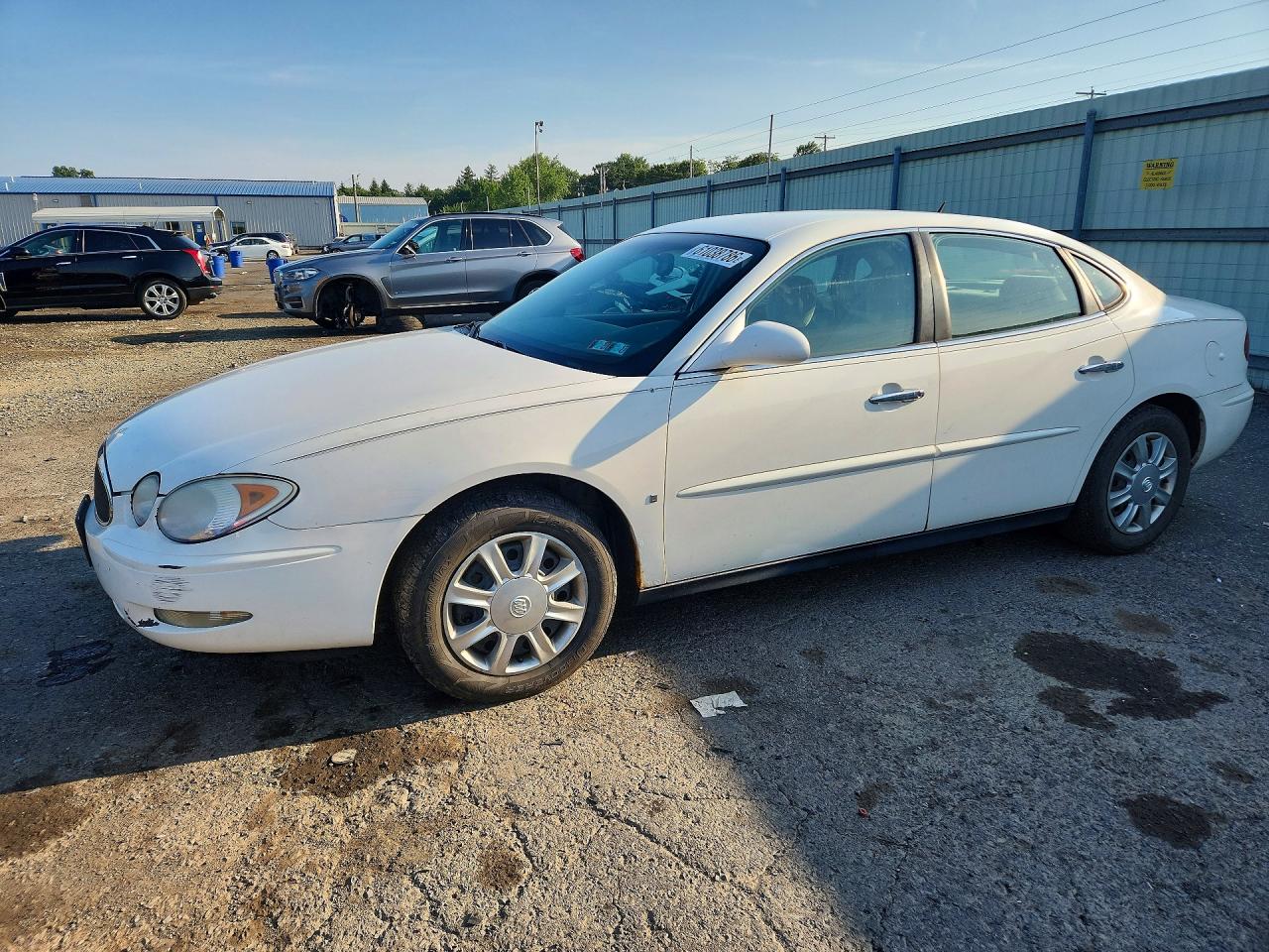 2006 Buick LaCrosse CX, VIN 2G4WC582861276438 — Front end