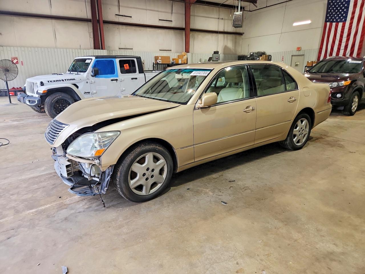 2004 Lexus LS 430, VIN JTHBN36F640171914 — Front end