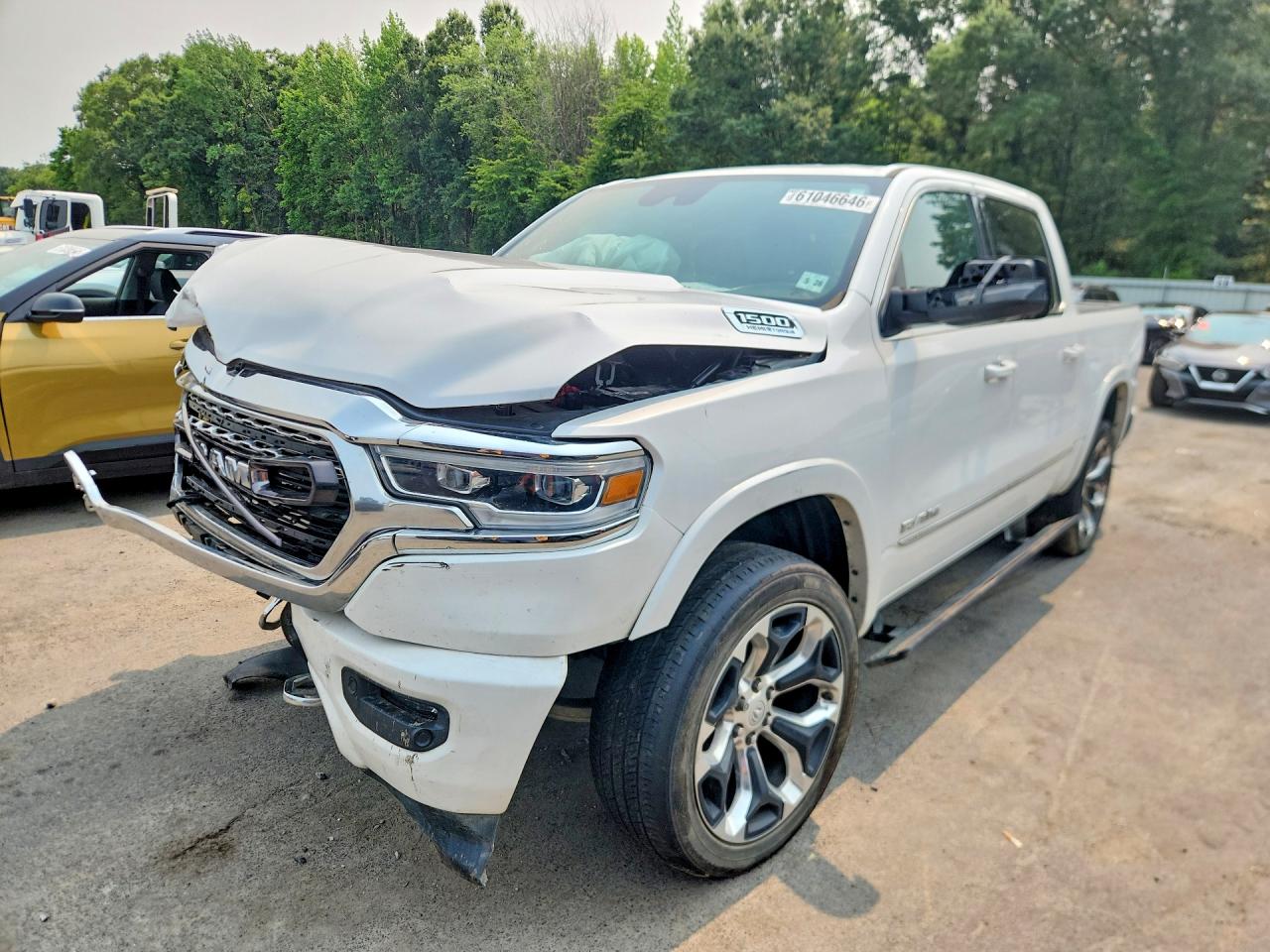 2023 Ram 1500 Limited, VIN 1C6SRFHT4PN522117 — Перед