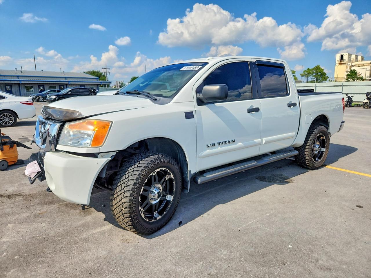 2014 Nissan Titan SV, VIN 1N6BA0EC1EN507442 — Front end