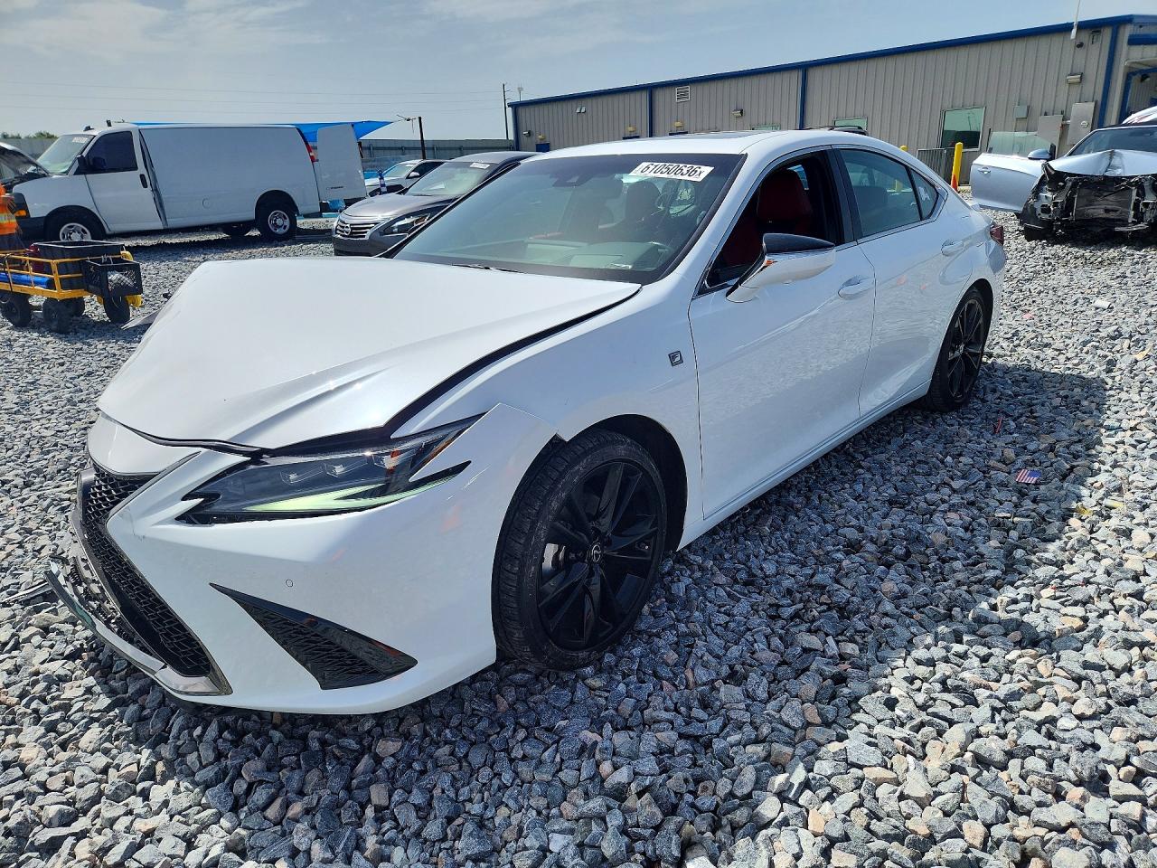 2024 Lexus ES 350 F Sport, VIN 58AJZ1B12RU173910 — Перед