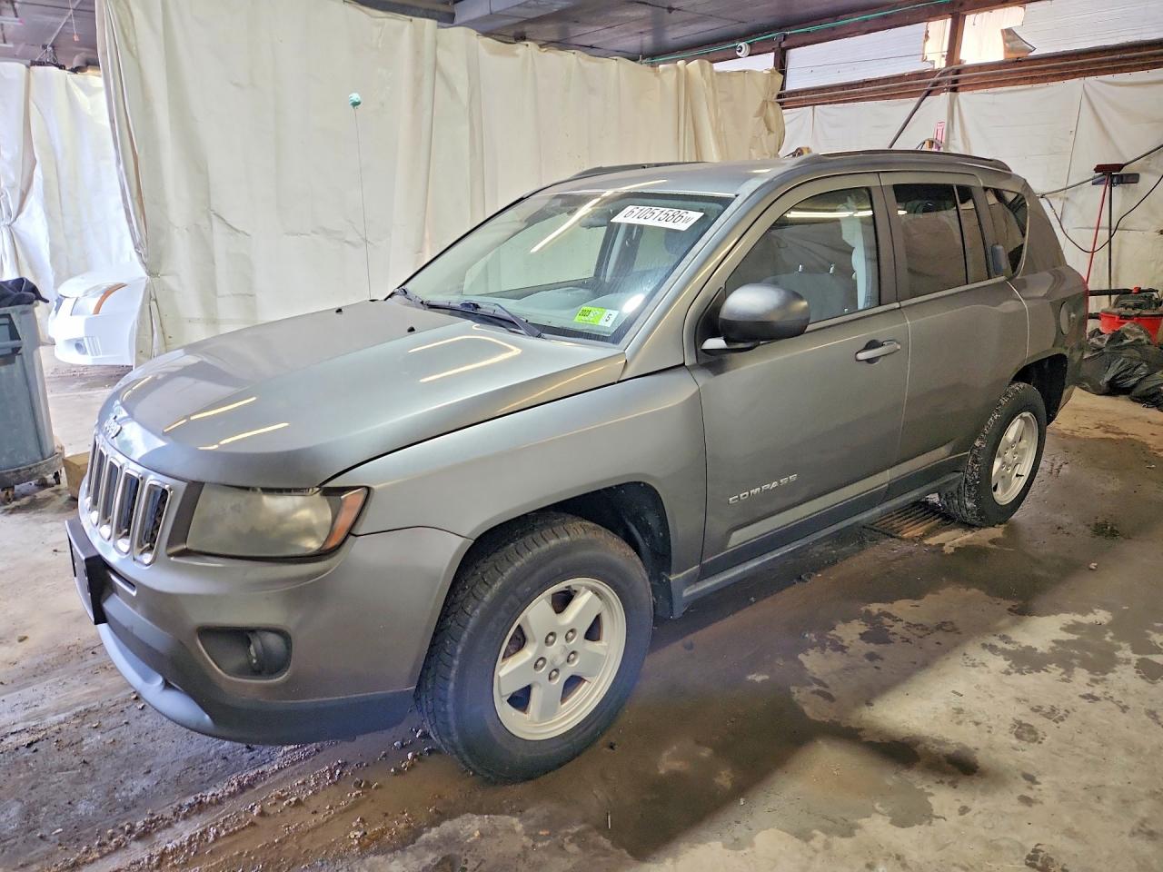 2014 Jeep Compass Sport, VIN 1C4NJDBB8ED506135 — Minor dents and scratches