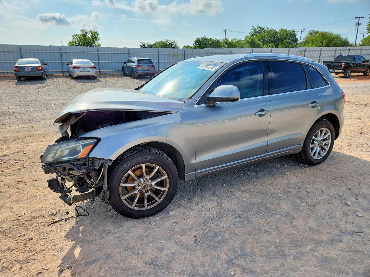 2011 Audi Q5 Premium Plus, VIN WA1LFAFPXBA043371 — Front end