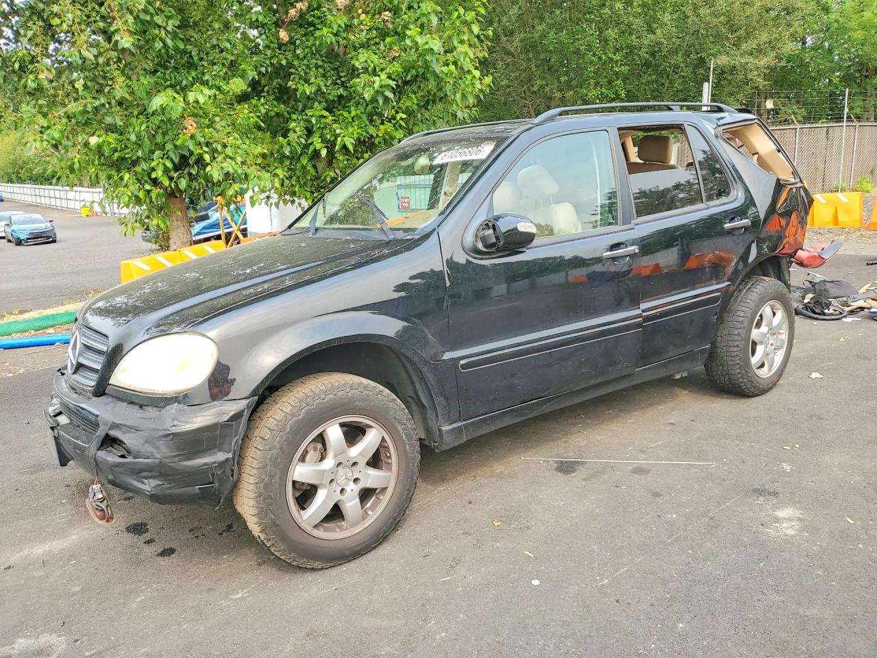 2005 Mercedes-Benz M 500, VIN 4JGAB75E25A543939 — Зад