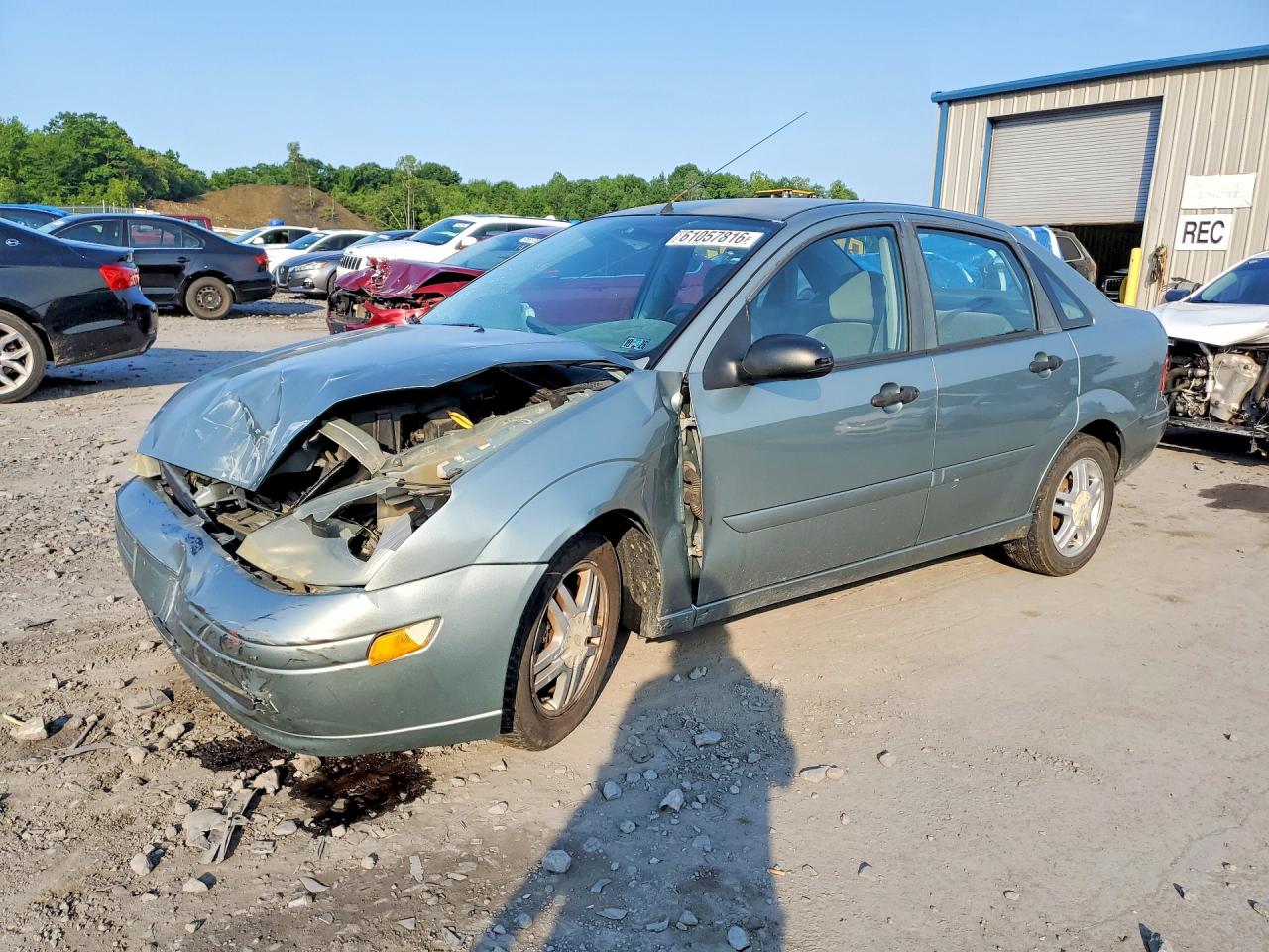 2003 Ford Focus SE, VIN 1FAFP34313W130629 — Front end