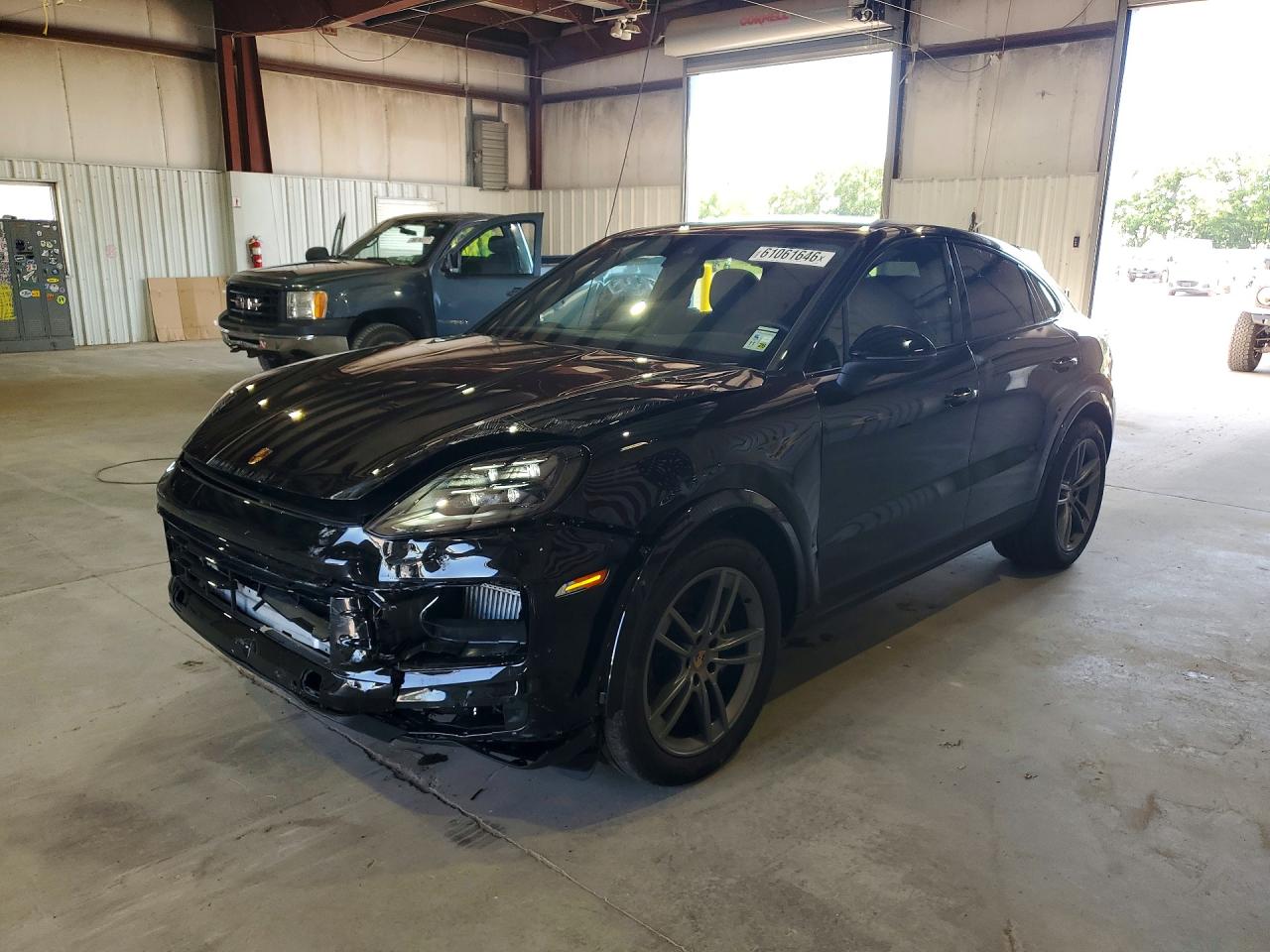 2026 Porsche Cayenne, VIN WP1BA2AY9TDA35072 — Front end