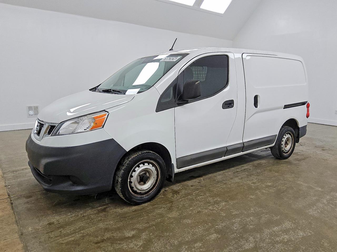 2019 Nissan NV200 S, VIN 3N6CM0KN7KK702464 — Minor dents and scratches