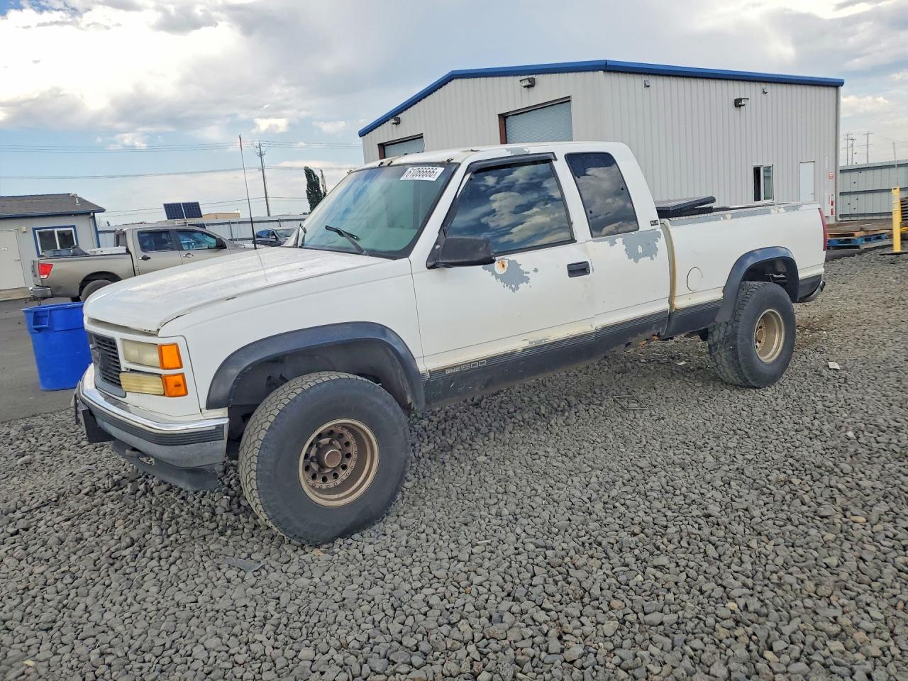 1995 GMC Sierra 1500, VIN 1GTEK19K3SE547604 — Rear end
