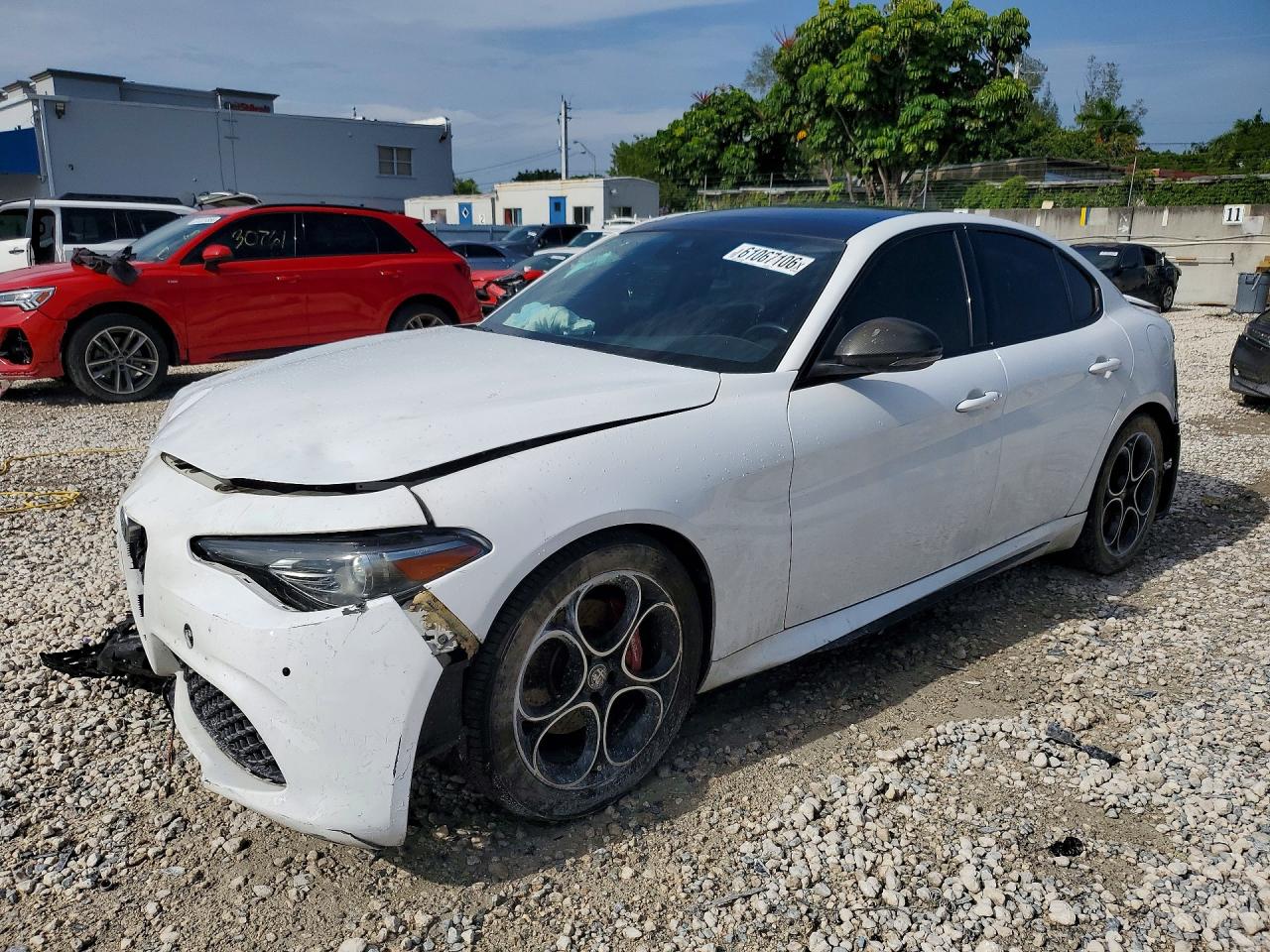 2021 Alfa Romeo Giulia Ti Sport, VIN ZARFANBN9M7640918 — Перед
