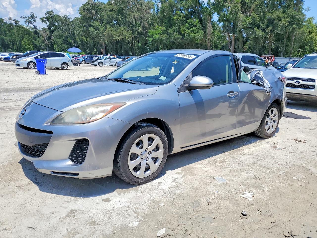 2013 Mazda 3 i SV, VIN JM1BL1TF4D1787864 — Roof