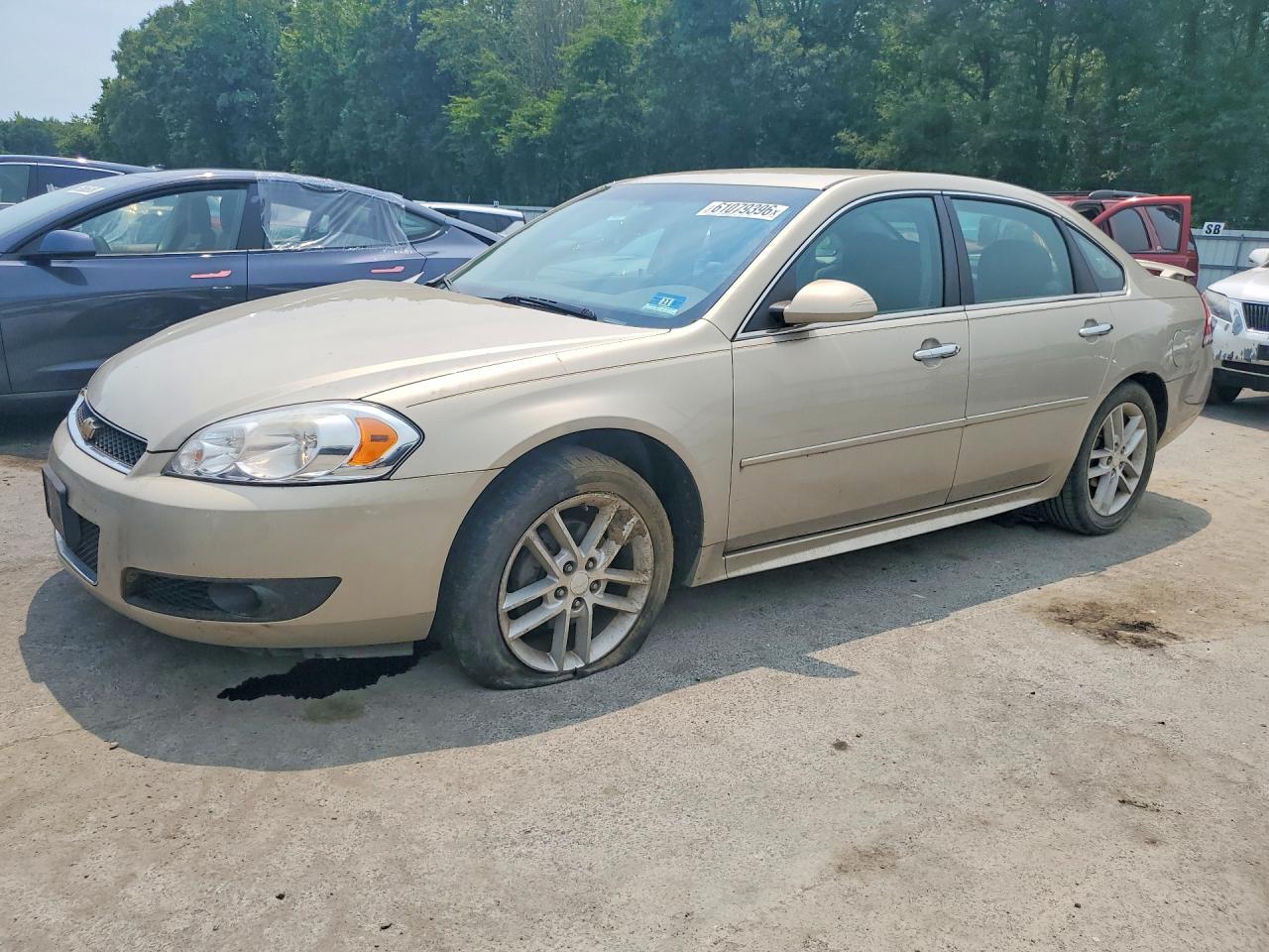 2012 Chevrolet Impala LTZ, VIN 2G1WC5E38C1218433 — Front end