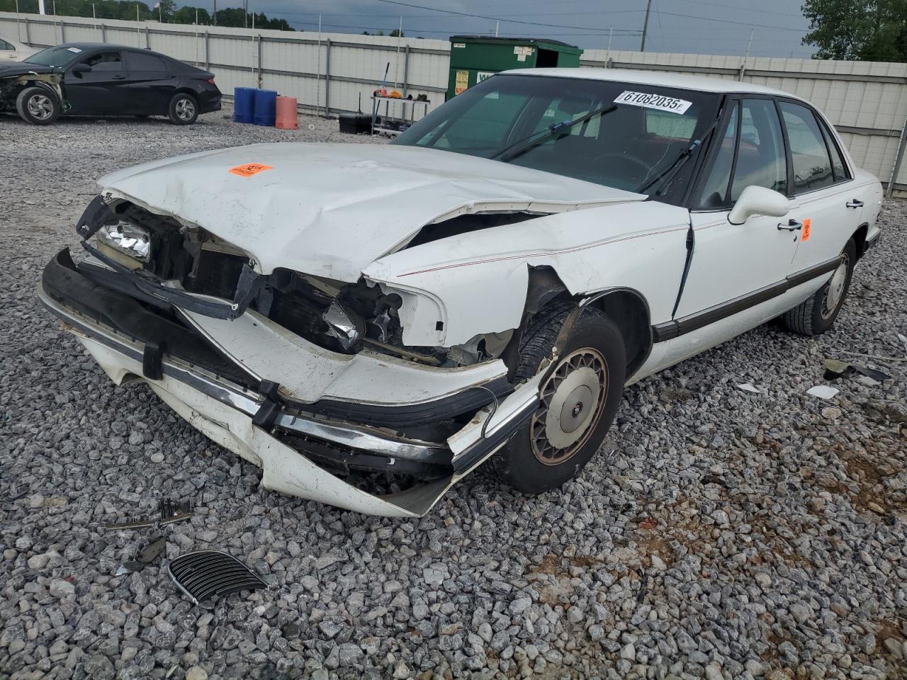 1996 Buick LeSabre Custom, VIN 1G4HP52KXTH423406 — Front end