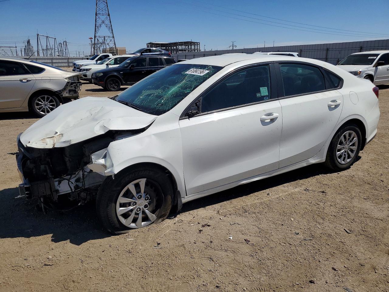 2021 Kia Forte LXS, VIN 3KPF24AD4ME265319 — Front end
