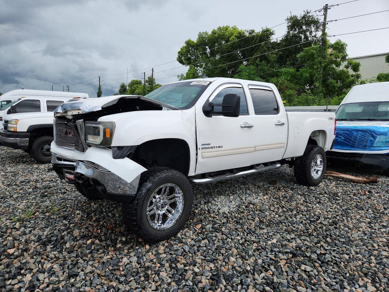 2007 GMC Sierra 2500HD SLT, VIN 1GTHK23697F538213 — Front end
