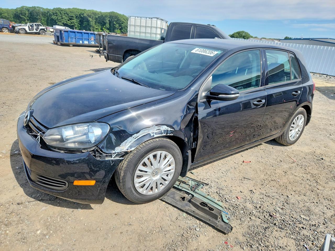 2013 Volkswagen Golf, VIN WVWDB7AJ9DW129935 — Front end