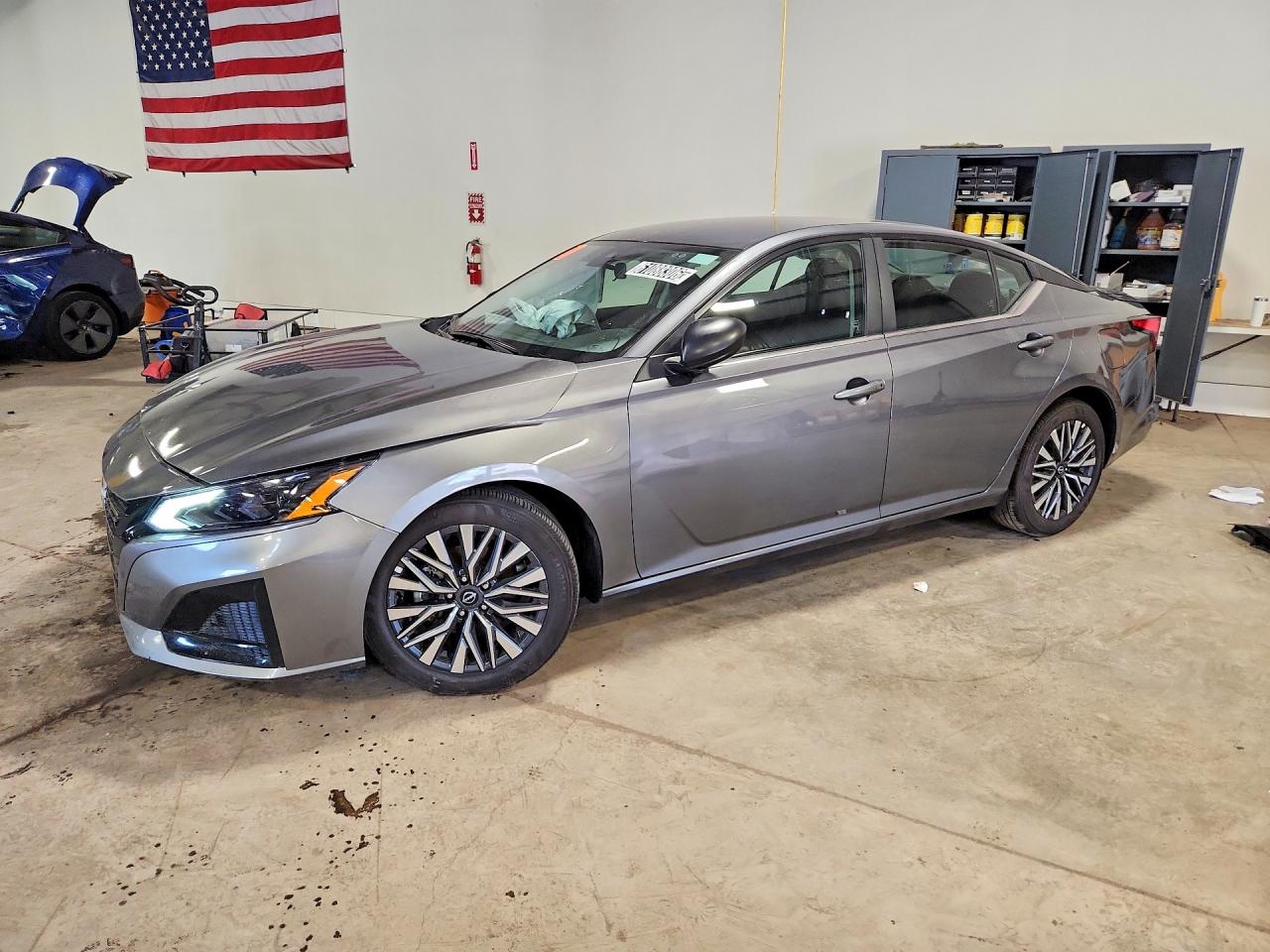 2026 Nissan Altima SV, VIN 1N4BL4DVXTN305922 — Front end