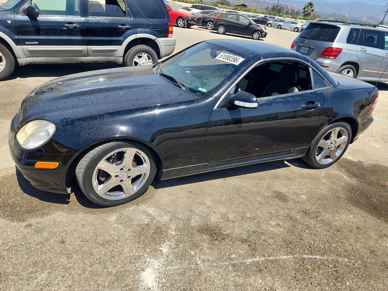 2002 Mercedes-Benz SLK 320, VIN WDBKK65F82F268442 — Minor dents and scratches