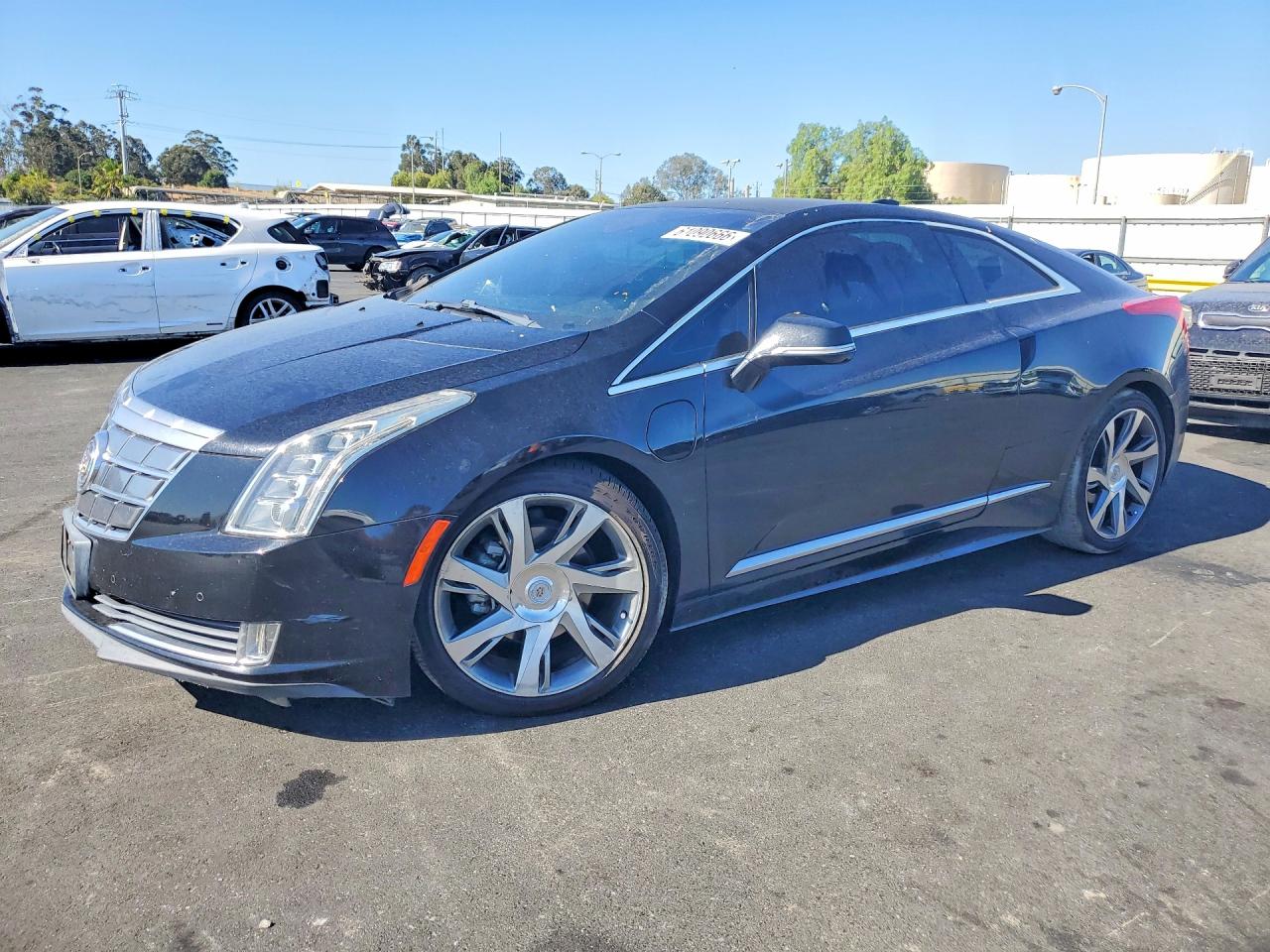2014 Cadillac ELR, VIN 1G6RM1E43EU600771 — Front end