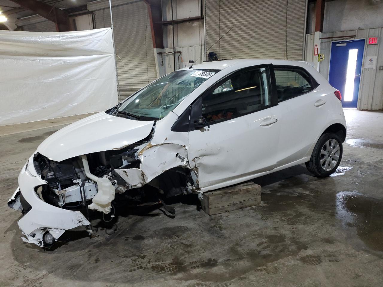 2014 Mazda 2 Touring, VIN JM1DE1LY9E0176045 — Front end